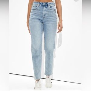 AE mom stretch straight jean sz 4